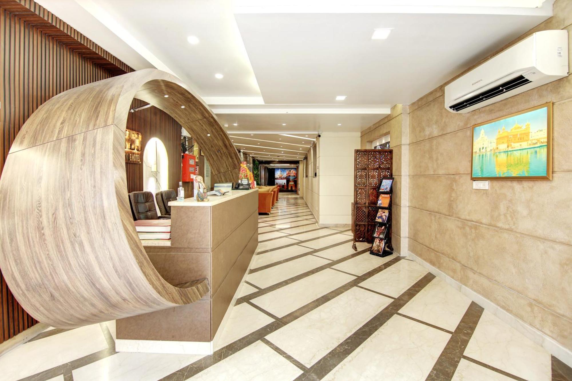 Hotel Neu Villa - Near Connaught Place & New Delhi Railway Station Bagian luar foto