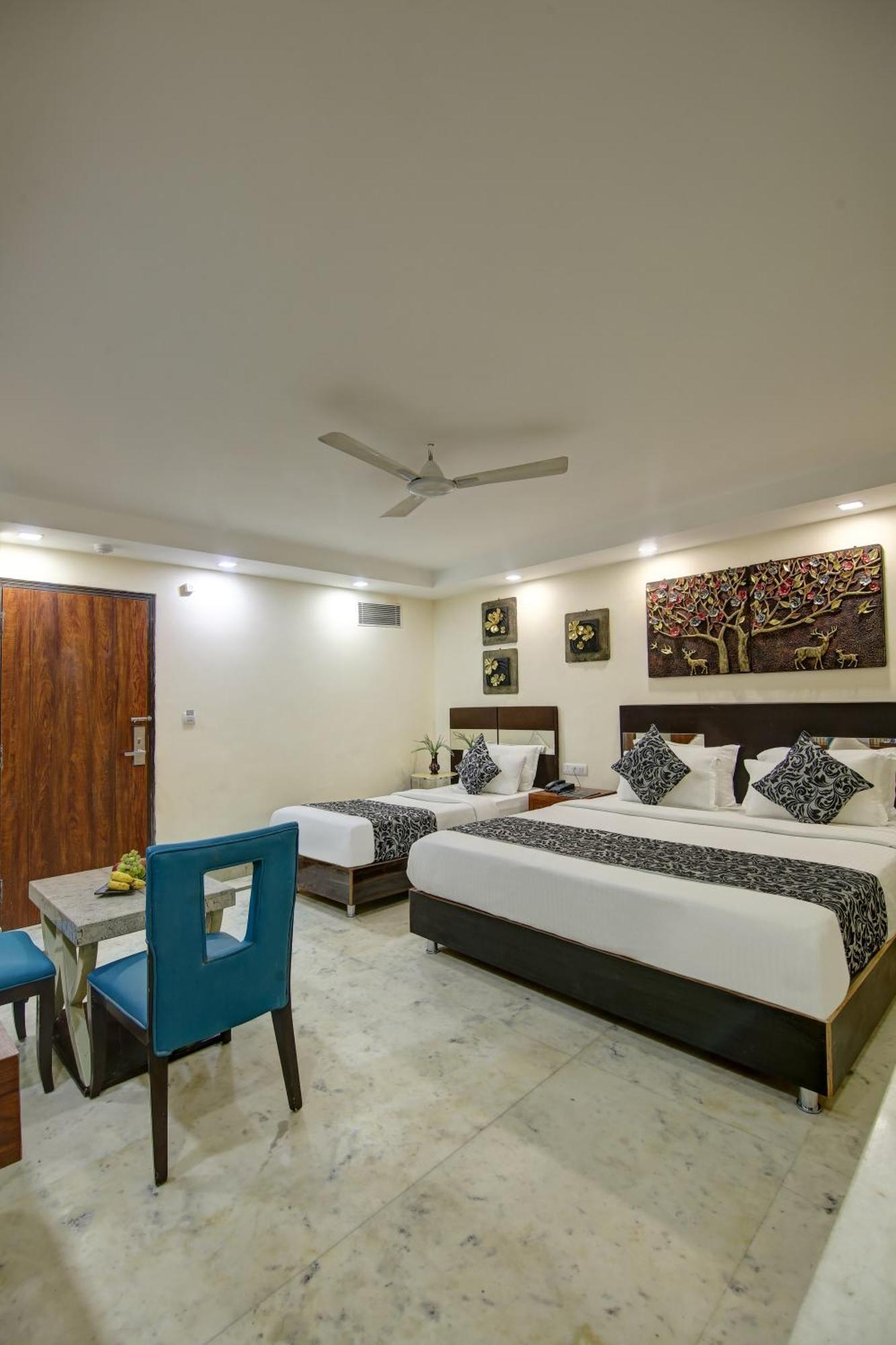Hotel Neu Villa - Near Connaught Place & New Delhi Railway Station Bagian luar foto