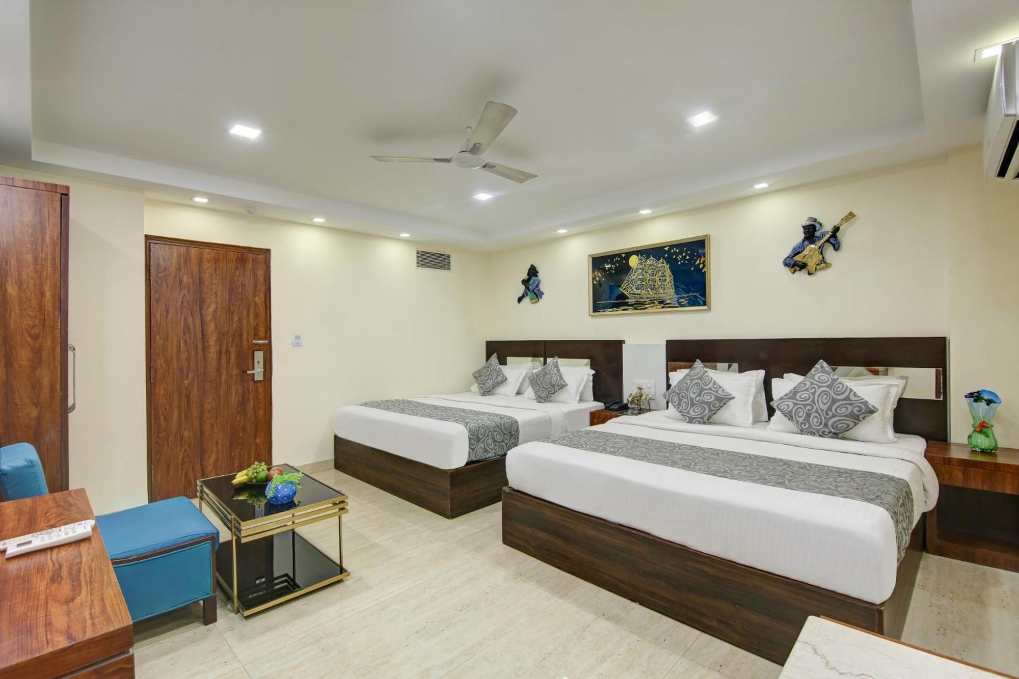 Hotel Neu Villa - Near Connaught Place & New Delhi Railway Station Bagian luar foto